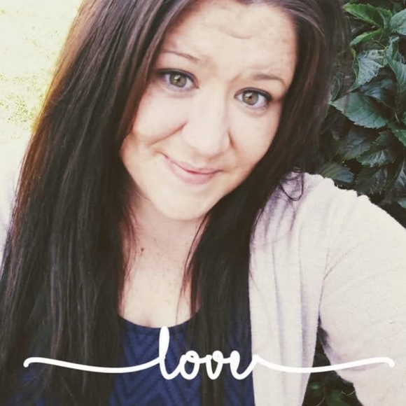 Meet your Posher, Jessica - Picture 1 of 1